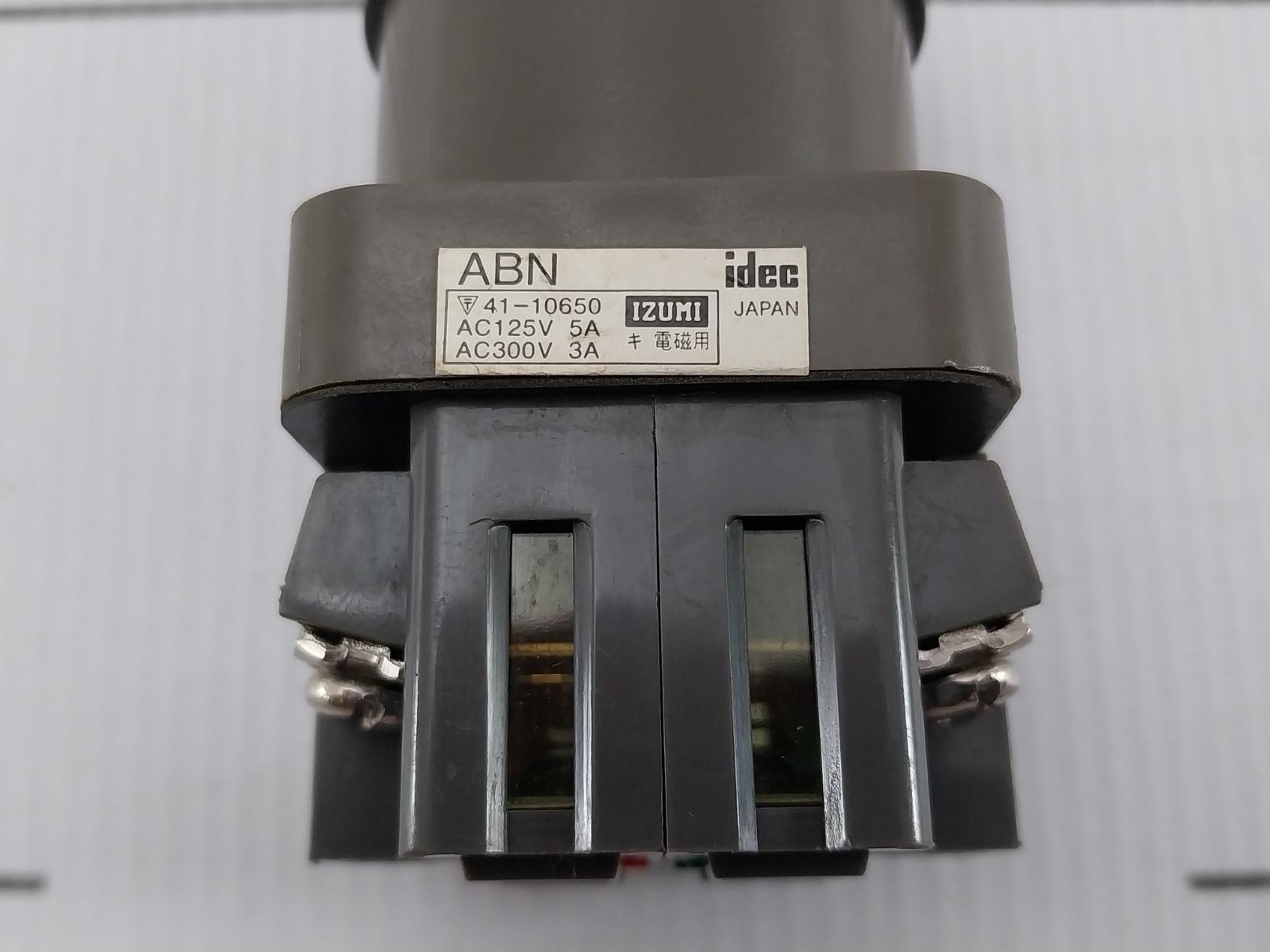 Idec 41-10650 Push Button Switch 600V/10A