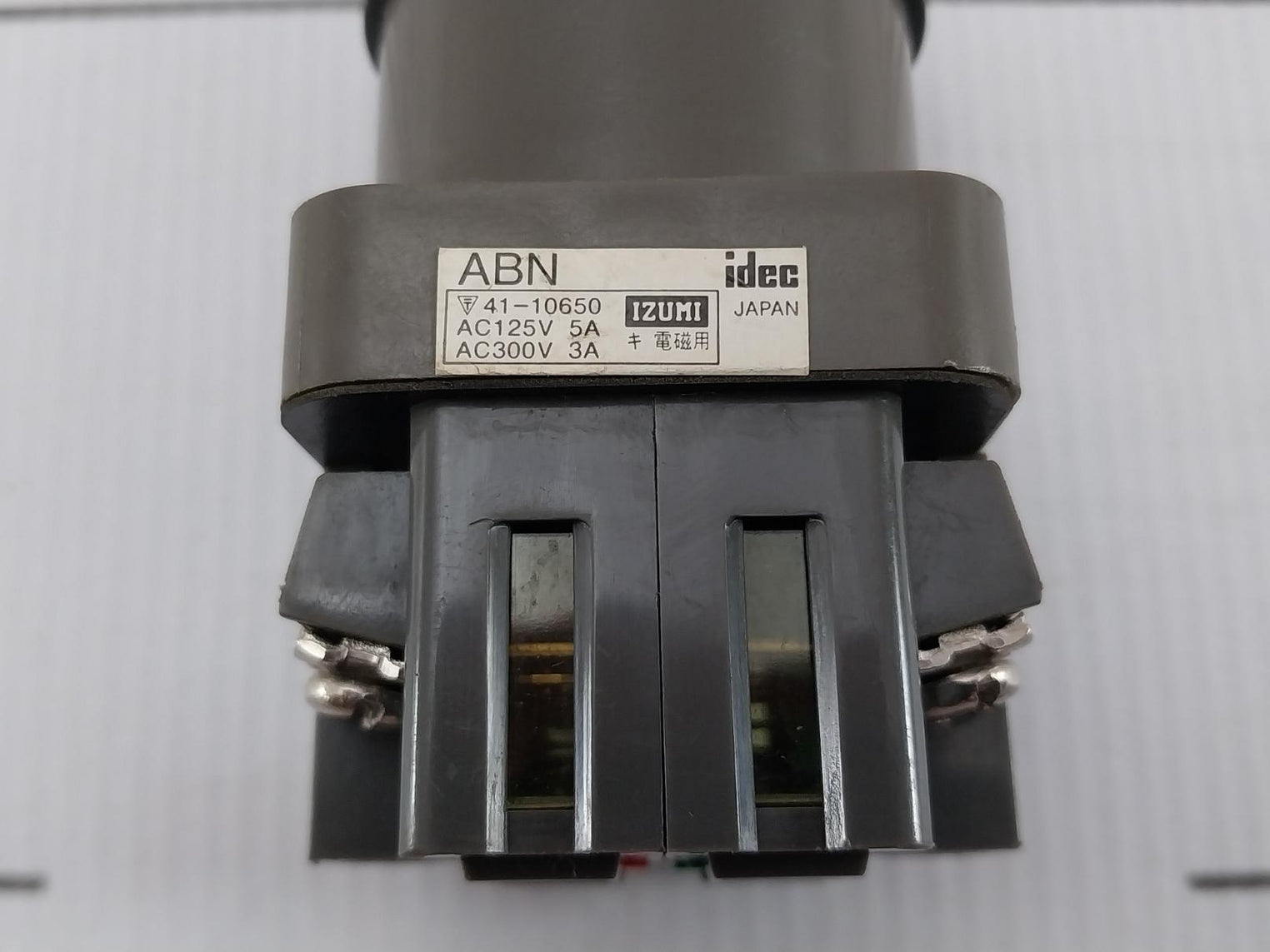 Idec 41-10650 Push Button Switch 600V/10A