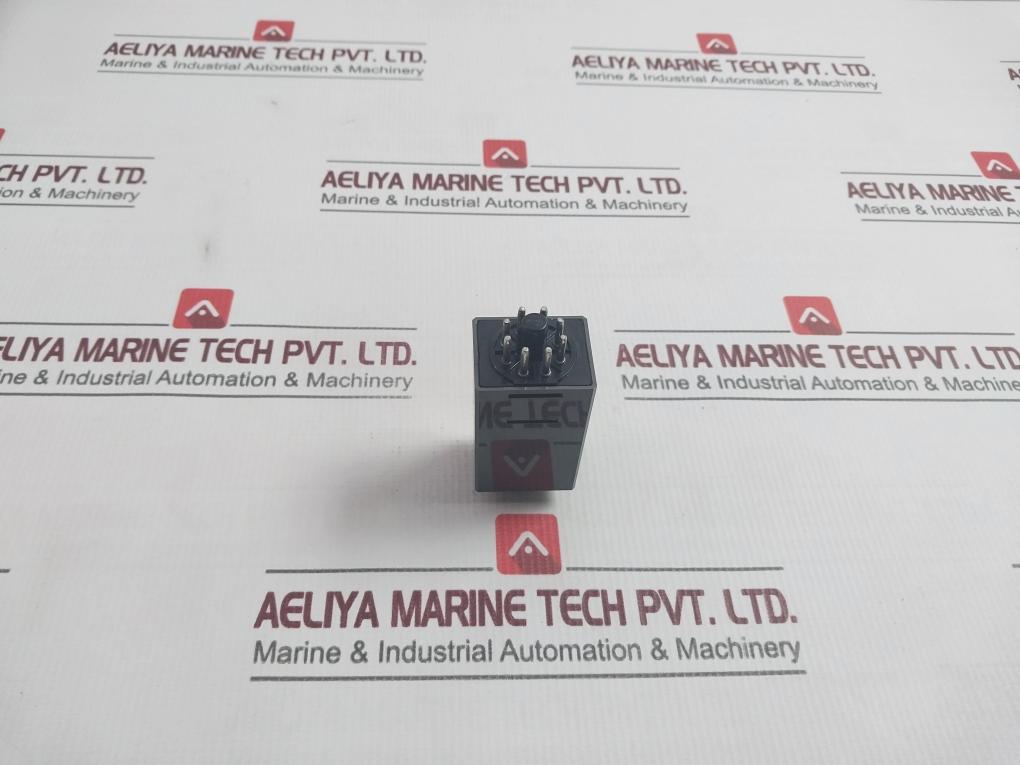 Idec Gt5P-f3Sa100 Miniature Timer 100-120Vac (50/60Hz) 0-3 Sec