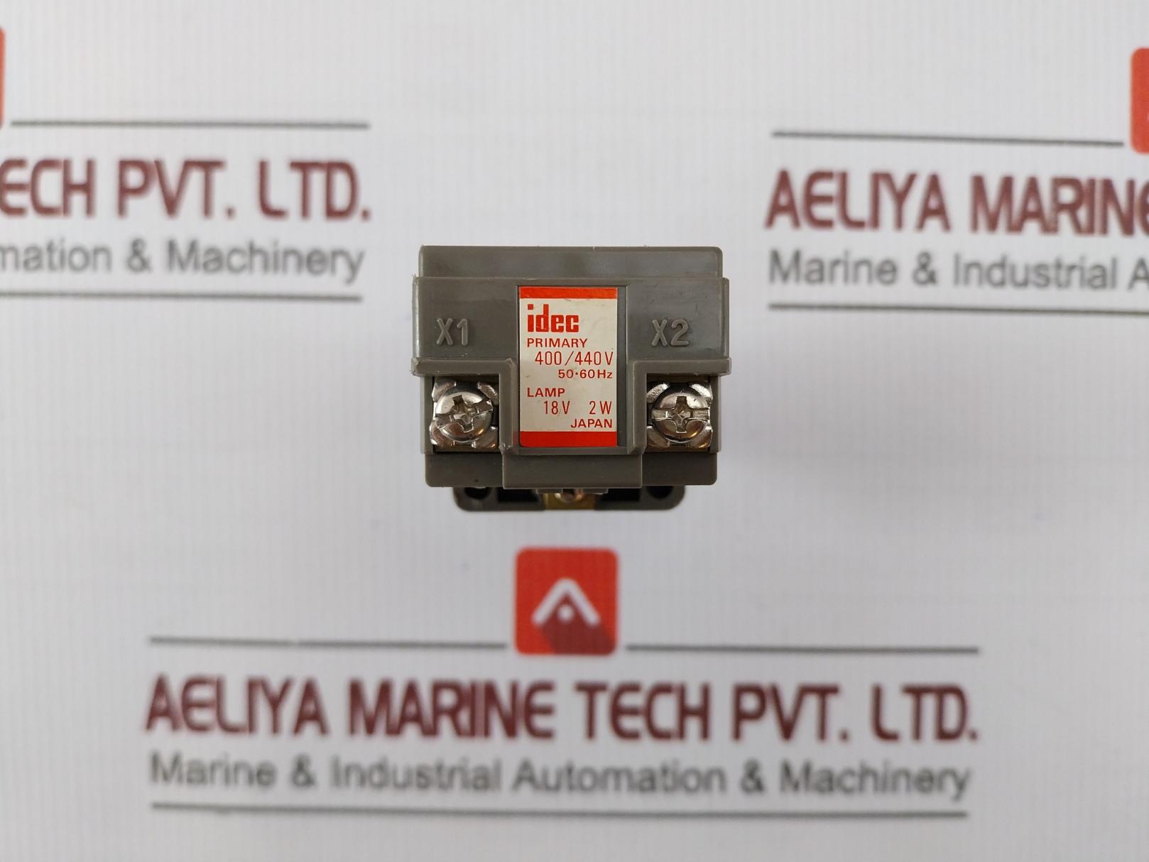 Idec Pilot Light With A Transformer Unit 400/440V