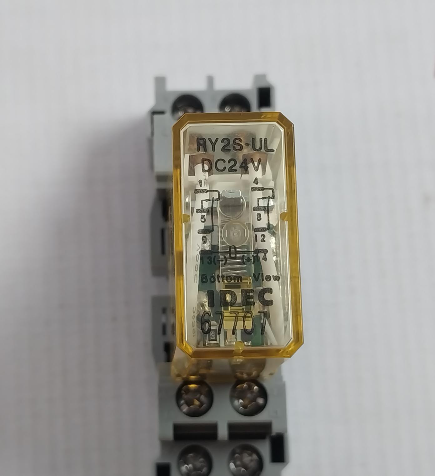 Idec Ry2S-ul Power Relay Sy2S-05C Dc 24V
