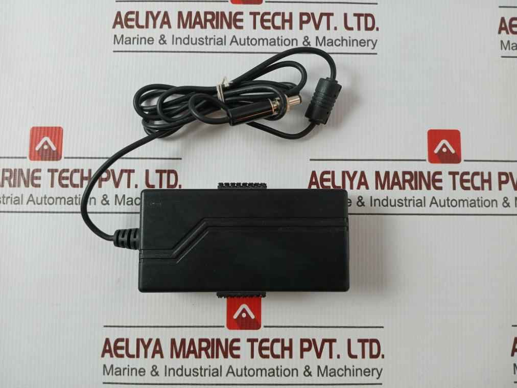 Iei Ecw-181Bs2 Embedded System W/ Adapter Ver 009 Up0451E-12P