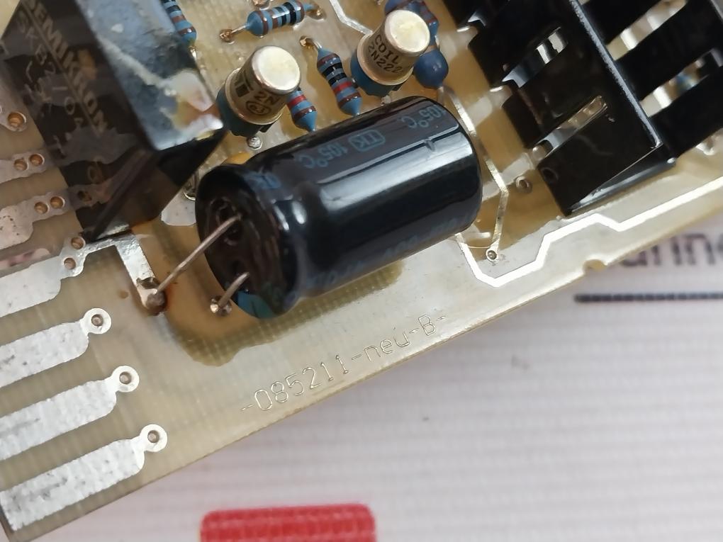 Ien Industrie Elektronik 085211-neu-a Printed Circuit Board 085211-neu-b