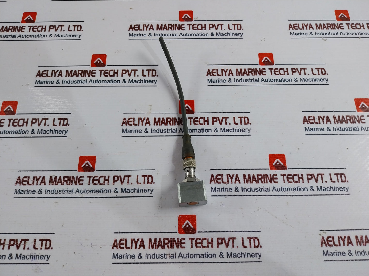 Ifm Electronic Ifs244 Inductive Sensor 1704