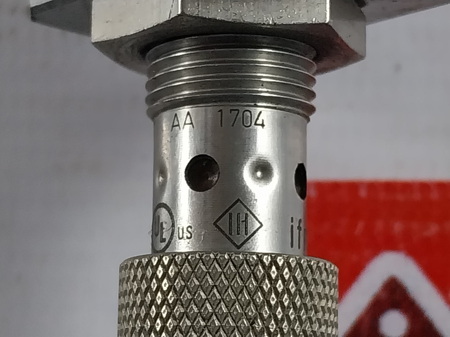 Ifm Electronic Ifs244 Inductive Sensor 1704