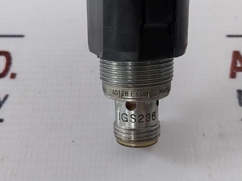 Ifm Electronic Igs236 Inductive Sensor