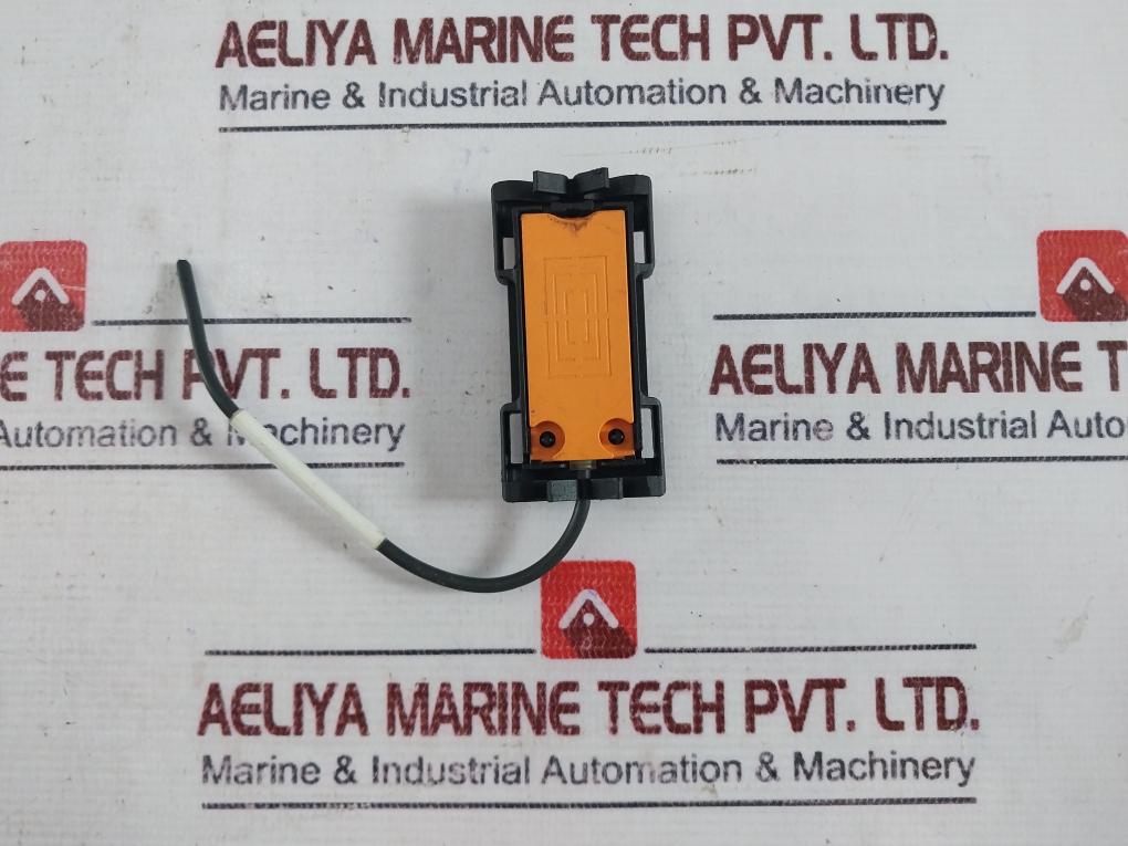 Ifm Electronic Kq6007 Proximity Sensor, Kq-3120nfpkg/2t/10m, 10-36v Dc