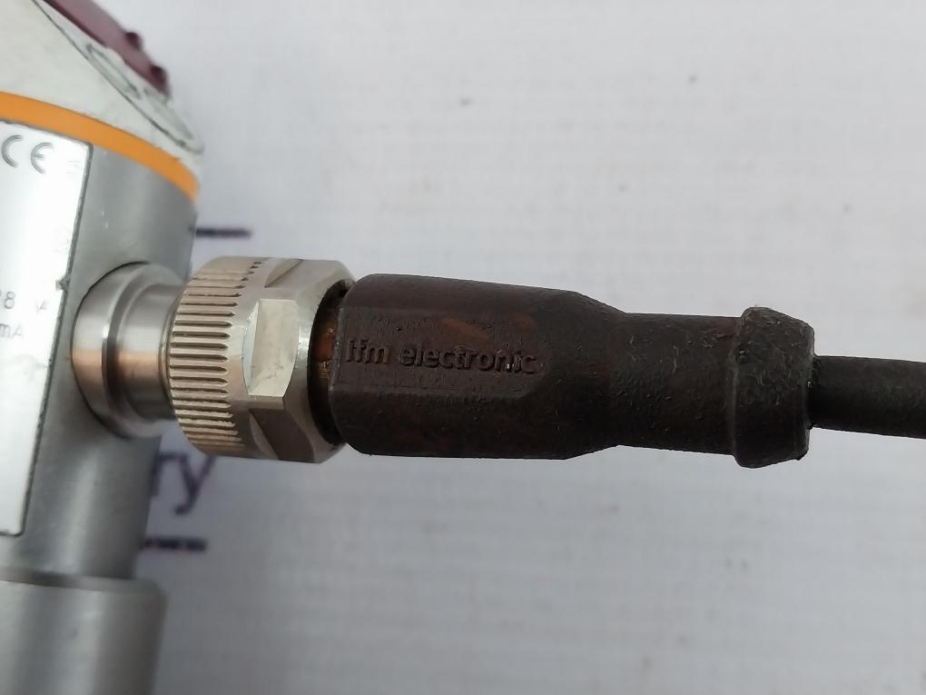 Ifm Electronic Sa0551 Flow Sensor Current 4-20Ma Voltage 0-10