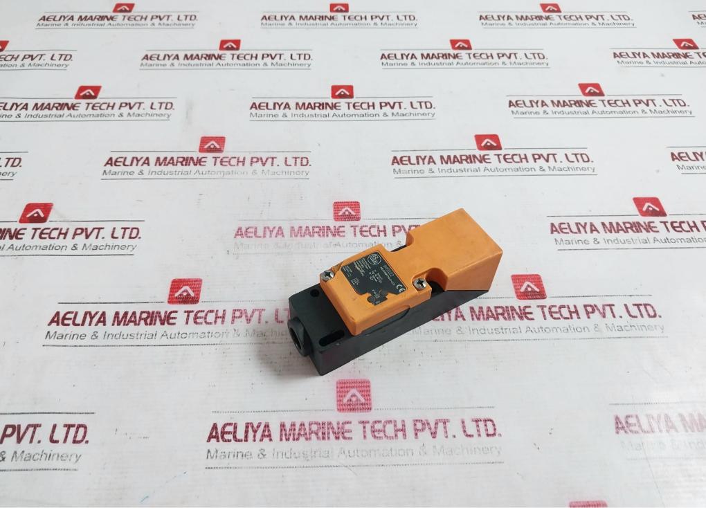 Ifm Im5022 Inductive Sensor Ime3015Bfpkg/2-led 10-36V Dc 250Ma Ip65