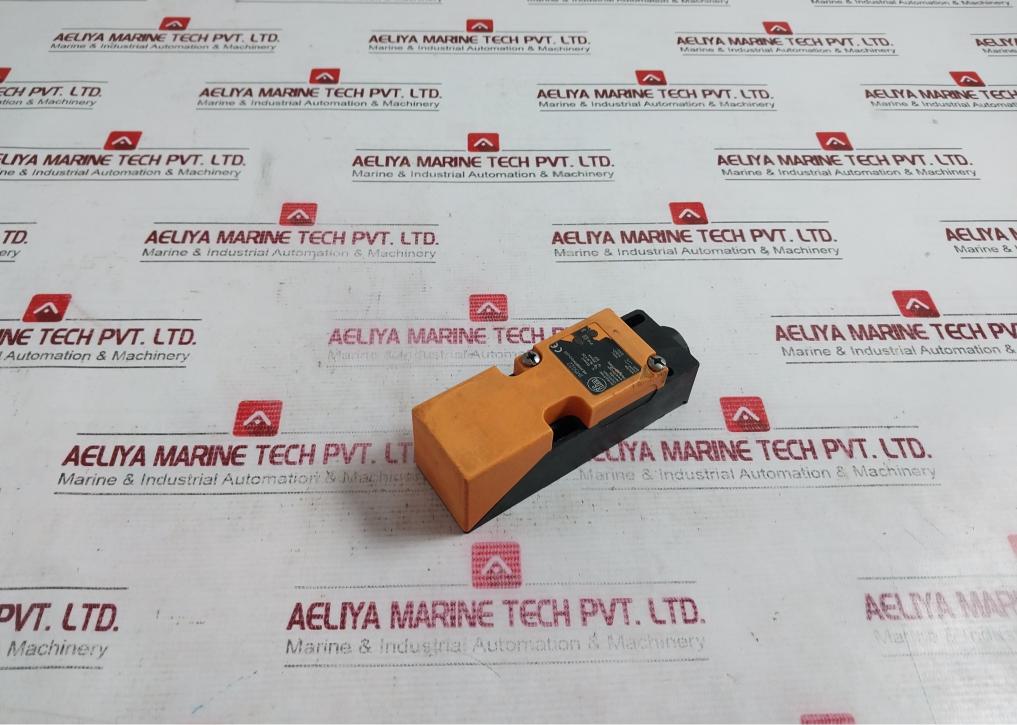 Ifm Im5022 Inductive Sensor Ime3015Bfpkg/2-led 10-36V Dc 250Ma Ip65