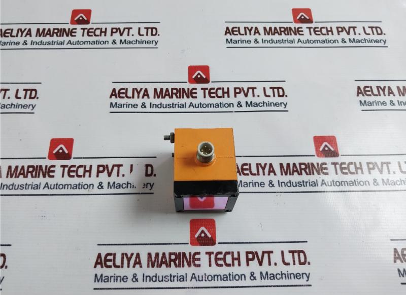 Ifm O1D100 Photoelectric Distance Sensor 18…30Vdc 200Ma