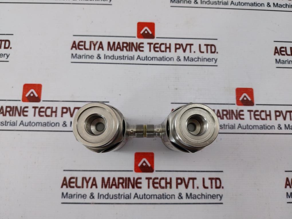 IFM PN3004 Pressure Sensor with Display IP65