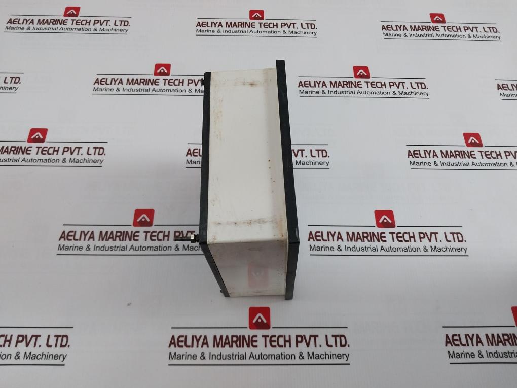 Ime ∞ -5 To 0 MΩ Analog Megaohmmeter 100V