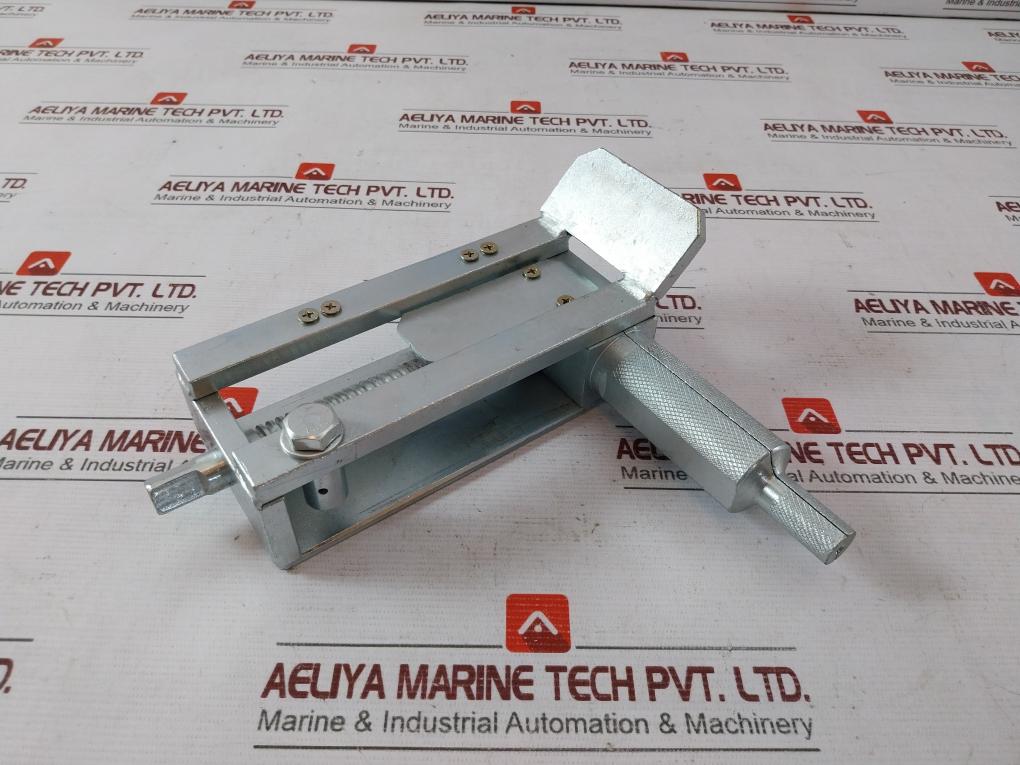 Impa 330752 Portable Fire Hose Binding Machine Chrome Vanadium 10Mm Set