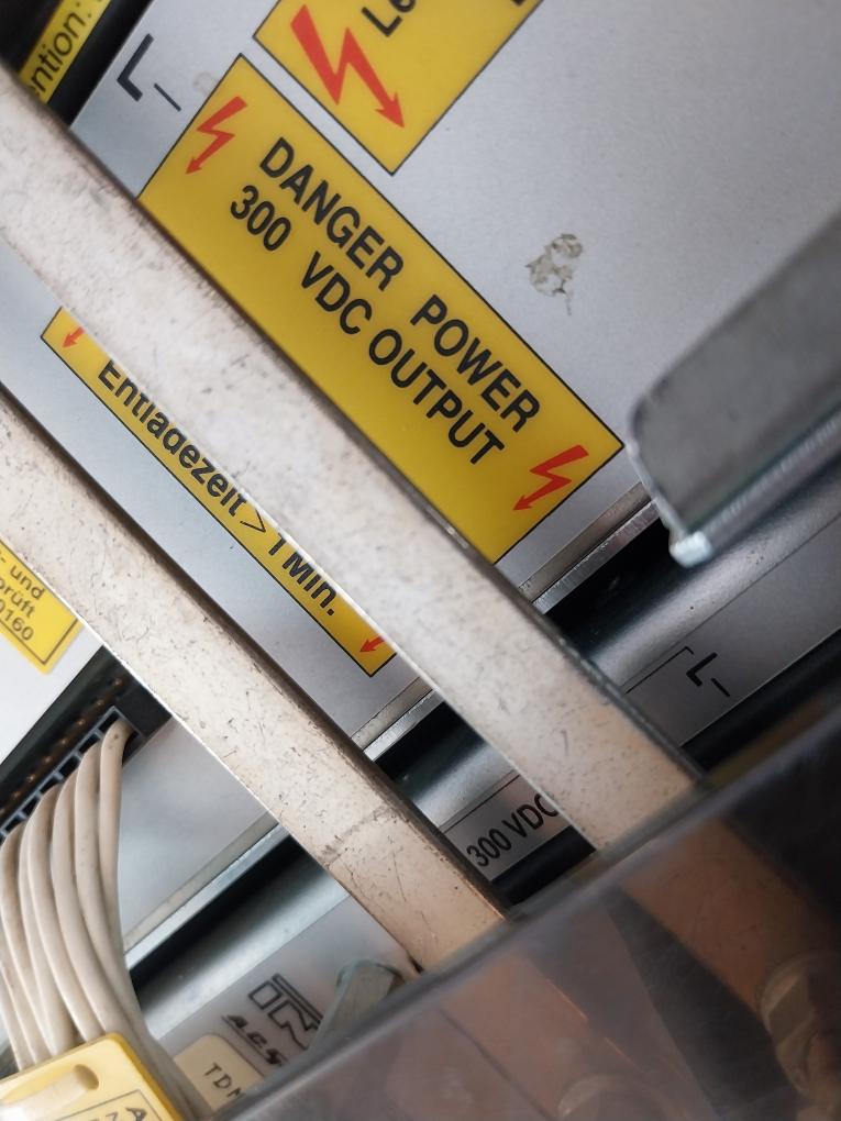 Indramat Tdm 3.2-030-300-w1 Ac Servo Controller Drive 220 Vac 50-60Hz