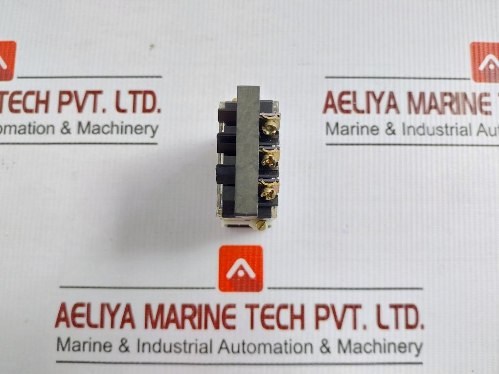 Industrial Pushbutton 250Vac/10A Part No 03-111.011 Eao