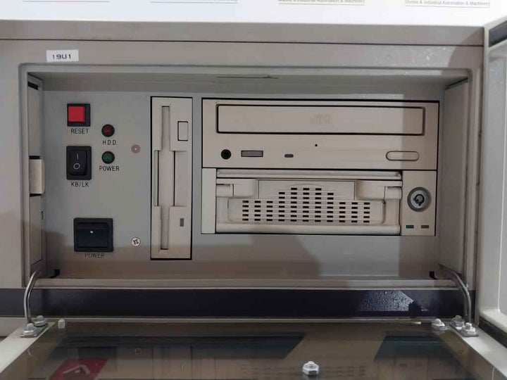 Industrial & Communication Products Rack Mount Pc-500 Computer Srb01225 Used