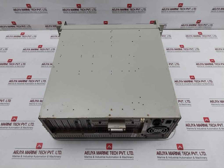 Industrial & Communication Products Rack Mount Pc-500 Computer Srb01225 Used