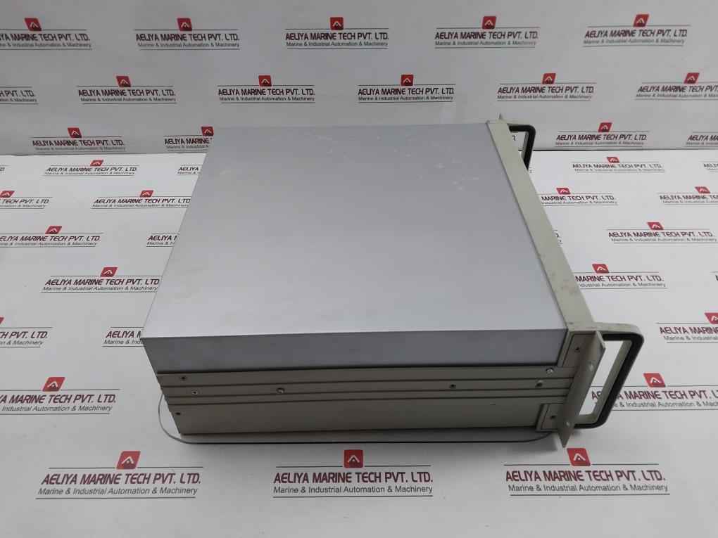 Industrial & Communication Products Rack Mount Pc-500 Computer Srb01225 Used