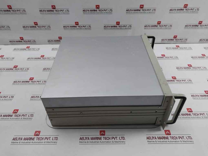 Industrial & Communication Products Rack Mount Pc-500 Computer Srb01225 Used