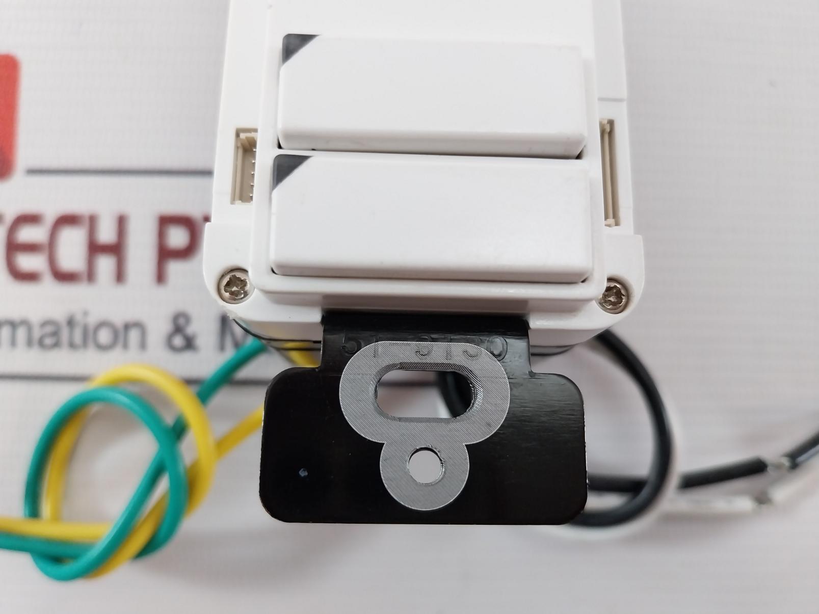 Inncom S217D4 Wall Switch 01-9993-d4Zb-02Wh-blank 12Vdc 240Ma 3.5A