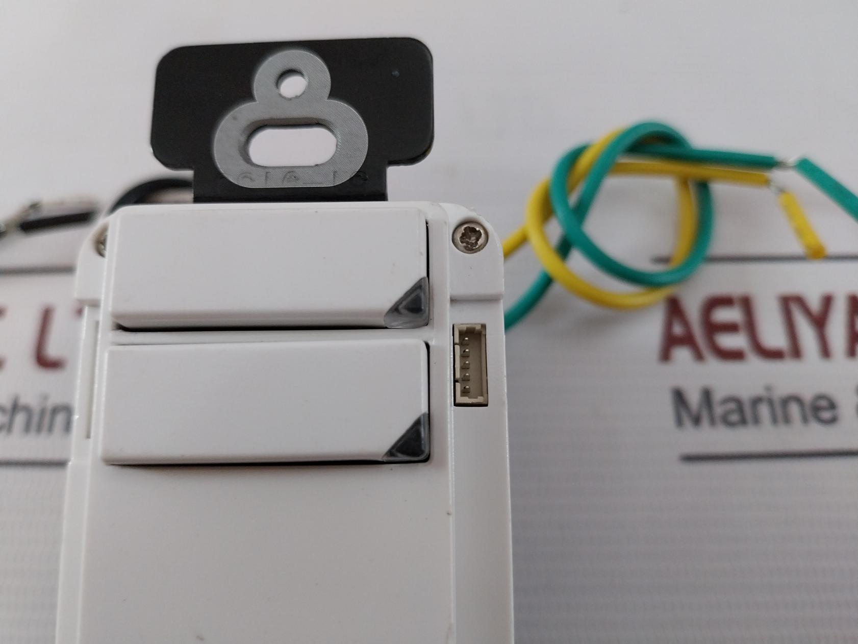 Inncom S217D4 Wall Switch 01-9993-d4Zb-02Wh-blank 12Vdc 240Ma 3.5A