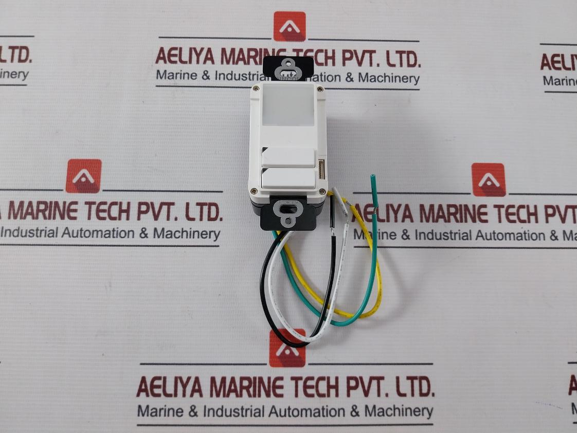 Inncom S217D4 Wall Switch 01-9993 120Vac 60Hz 3.5A 400W 12Vdc, 240Ma