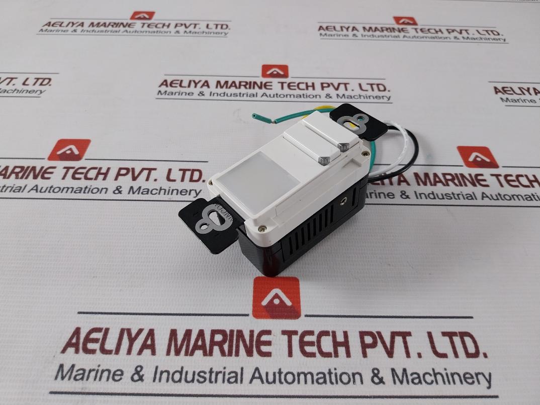 Inncom S217D4 Wall Switch 01-9993 120Vac 60Hz 3.5A 400W 12Vdc, 240Ma