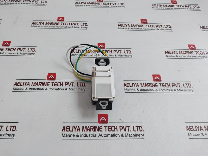 Inncom S217D4 Wall Switch 01-9993 3.5A 120Vac 60Hz 400W 12Vdc, 240Ma