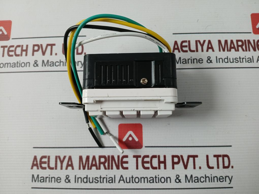 Inncom S217D4 Wall Switch 120Vac 60Hz 3.5A E231654 Rive01