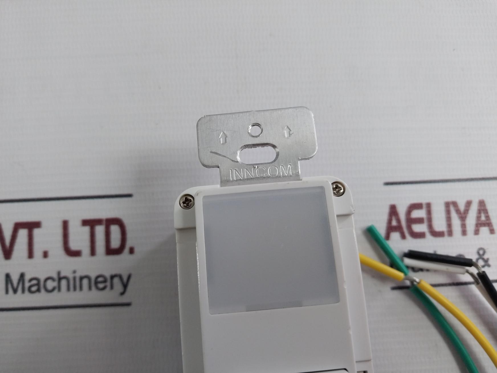 Inncom S2 Wall Switch 120Vac 60Hz