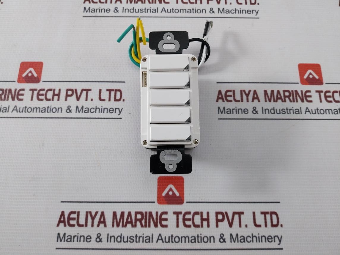 Inncom Wall Switch 120Vac 60Hz 3.5A 400 W