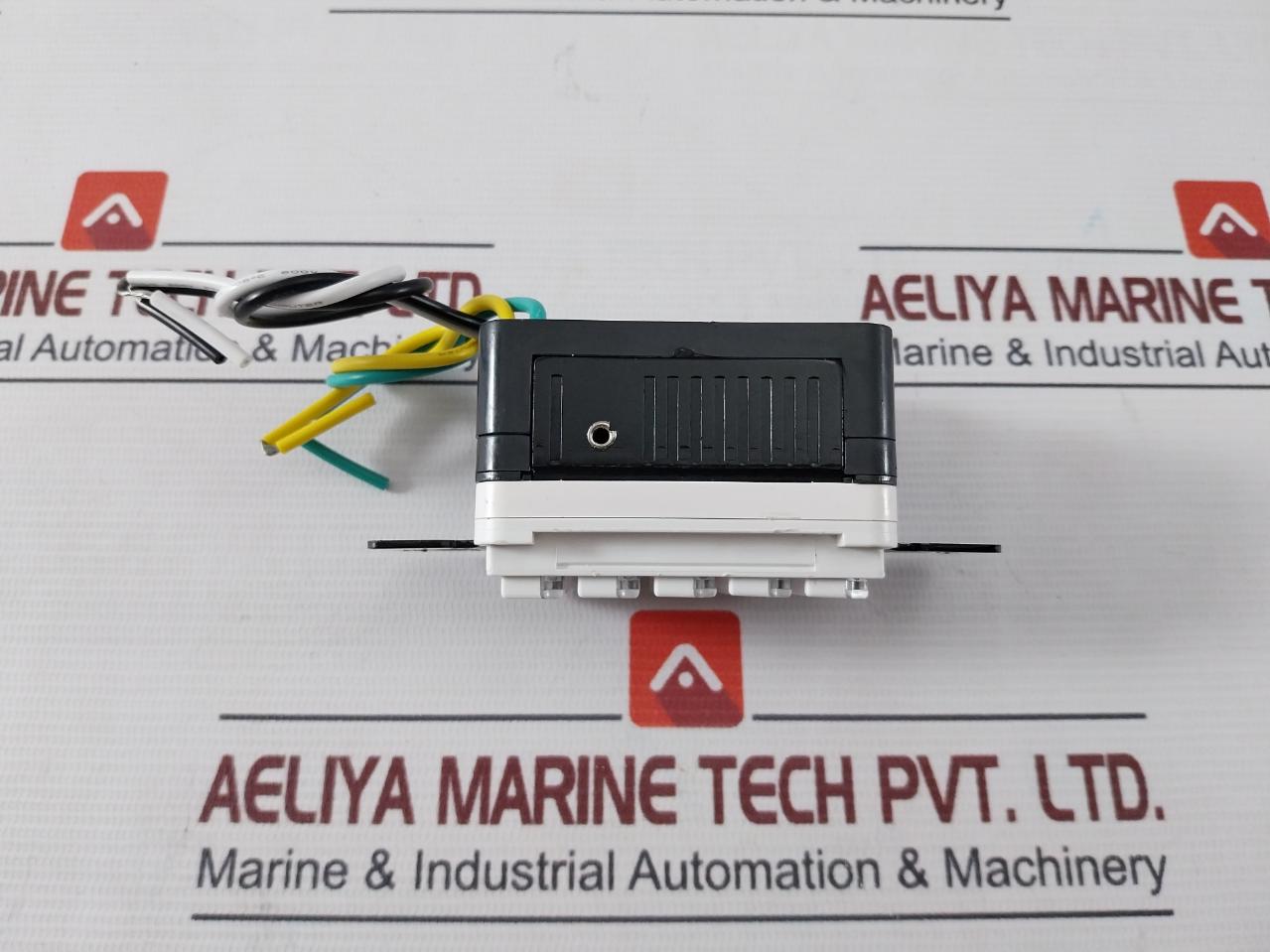 Inncom Wall Switch 120Vac 60Hz 3.5A 400 W