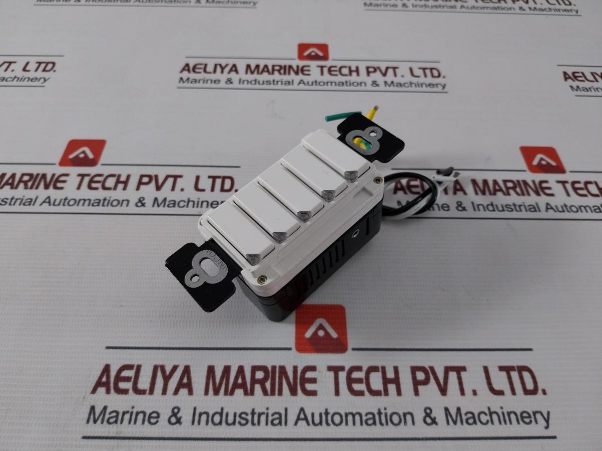 Inncom Wall Switch 120Vac 60Hz 3.5A 400 W