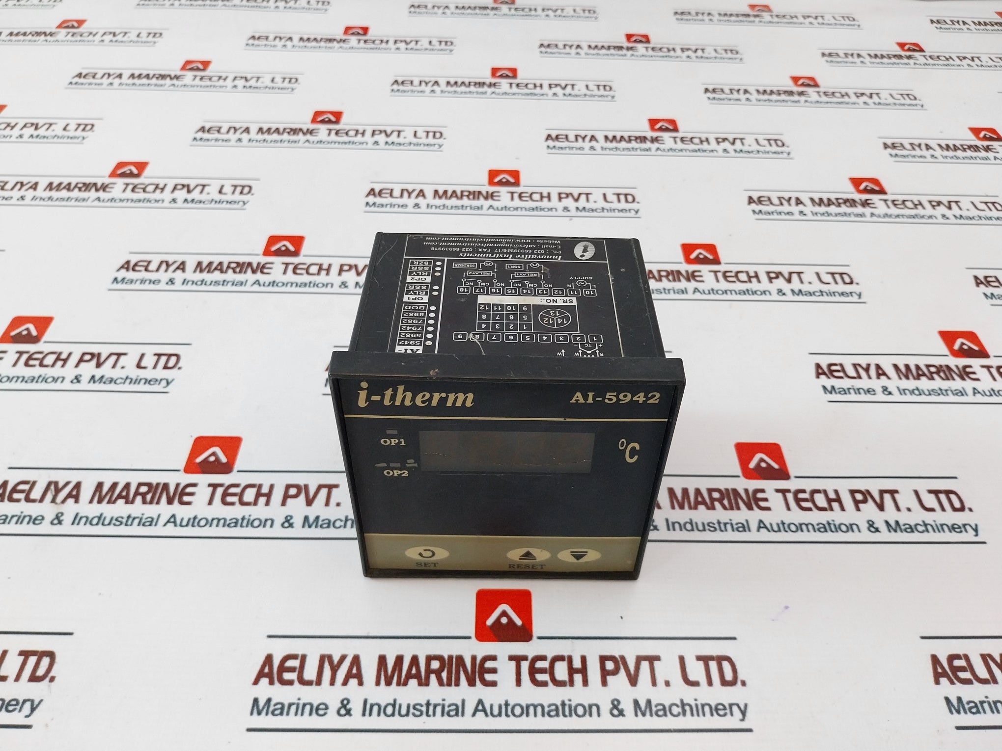 Innovative Instruments AI-5942 Digital Temperature Controller