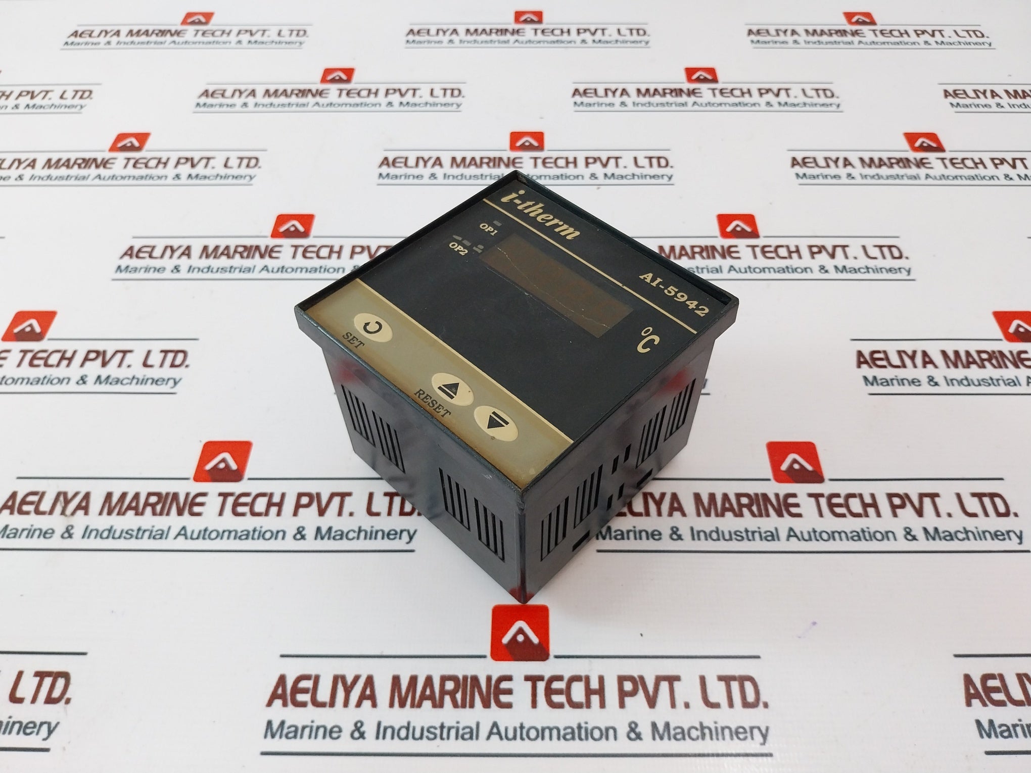 Innovative Instruments AI-5942 Digital Temperature Controller