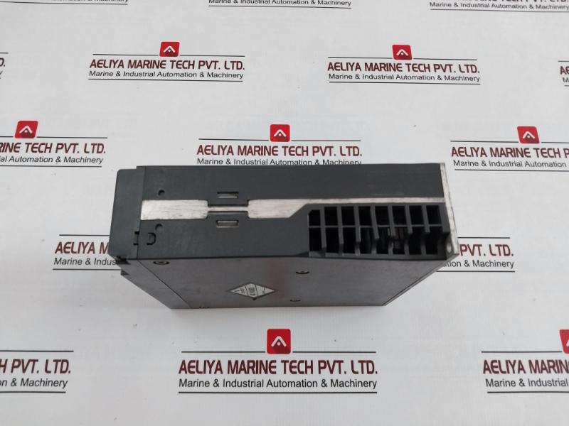 Inovance Is620Ns2R8I-mc705 Servo Drive 3Ph Ac 0-240V 2.8A 0-400 Hz 400W 220V