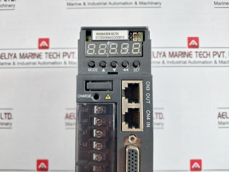 Inovance Is620Ns2R8I-mc705 Servo Drive 3Ph Ac 0-240V 2.8A 0-400 Hz 400W 220V