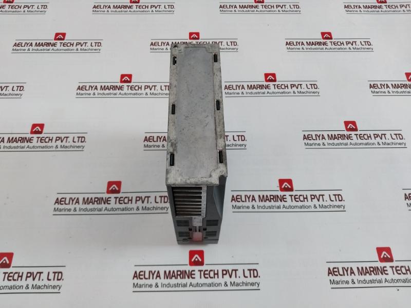 Inovance Is620Ns2R8I-mc705 Servo Drive 3Ph Ac 0-240V 2.8A 0-400 Hz 400W 220V