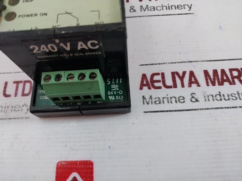 Insta Control Tpu03/1 Thermistor Protection Unit 240V Ac, 94V-0