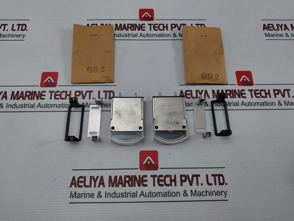 International Instruments 3,497,806 Analog Panel Meter