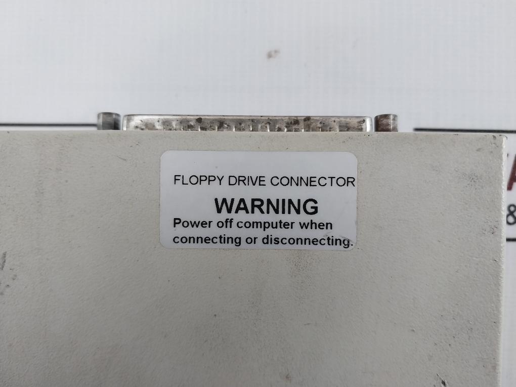 Isic 02876-000 Floppy Drive Connector