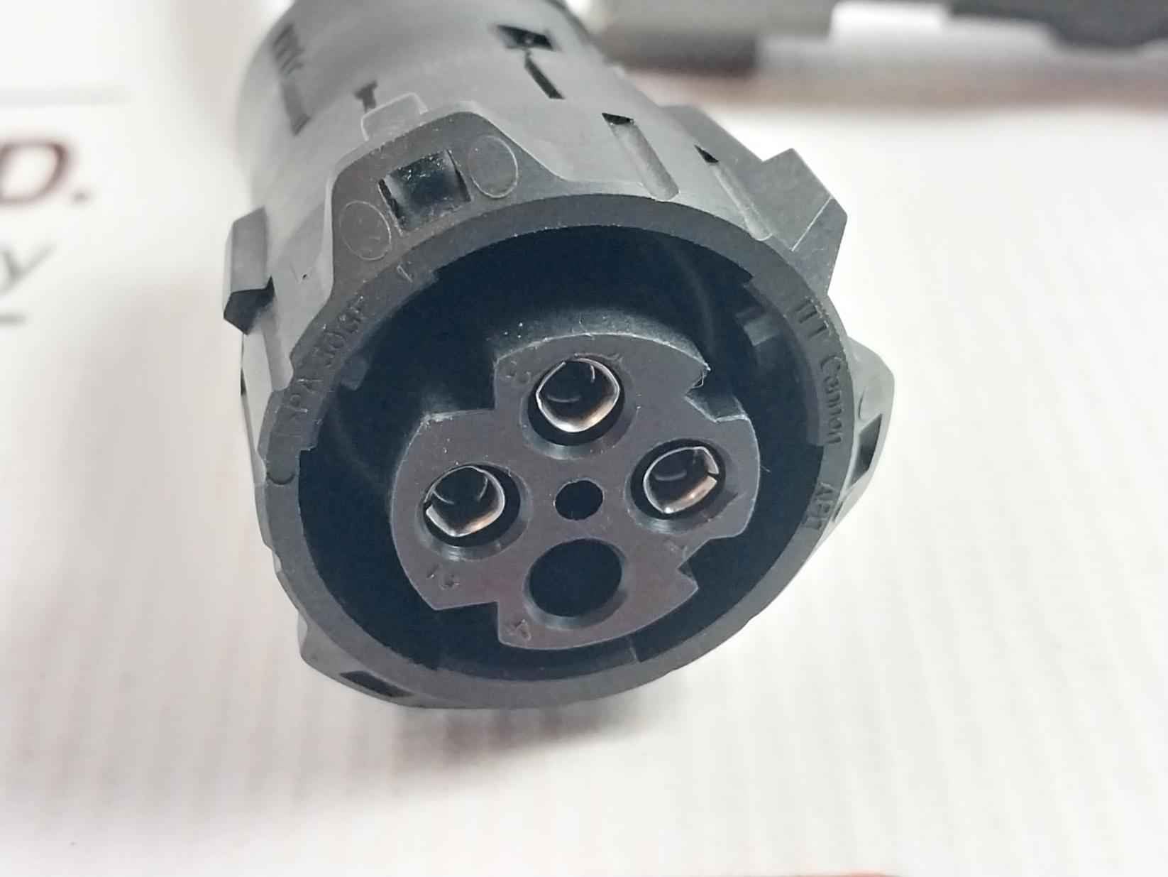 Itt Cannon Dt04-3p Electrical Connector Cable