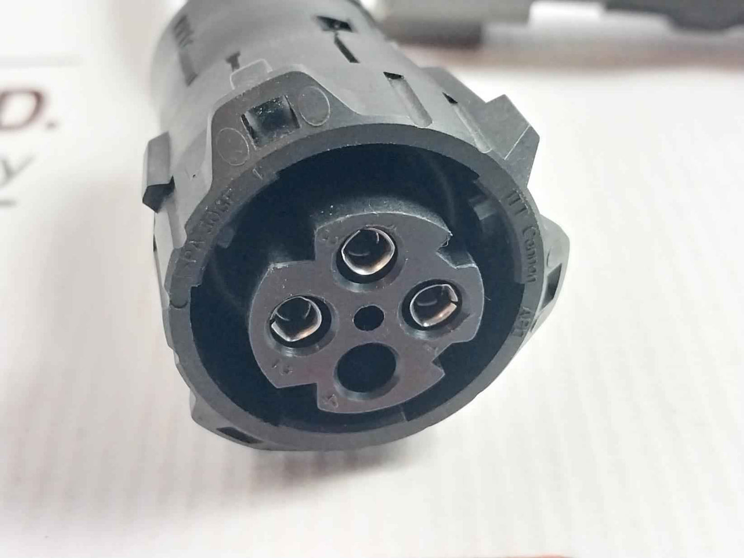 Itt Cannon Dt04-3p Electrical Connector Cable