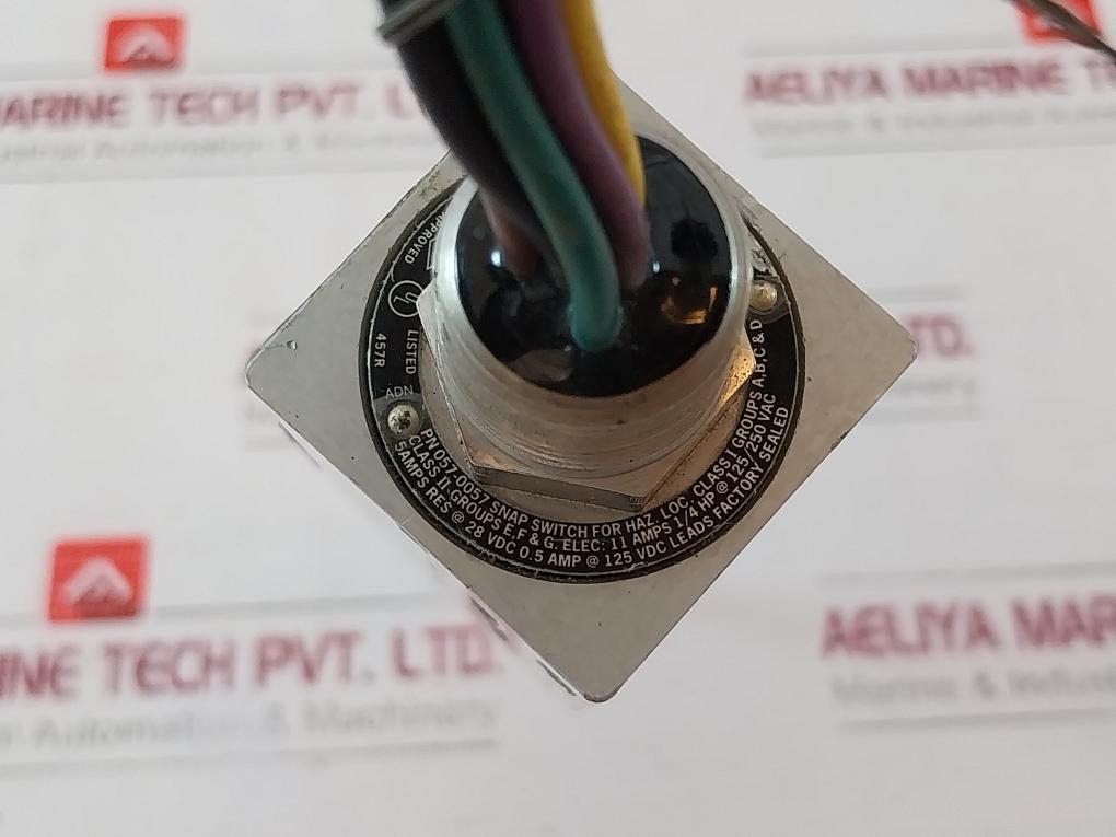 Itt Neo-dyn 132T4Hcc6 Adjustable Temperature Switch 115 To 230?F