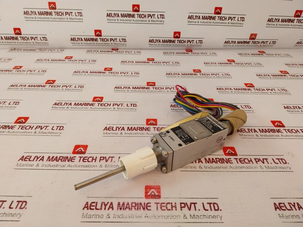 Itt Neo-dyn 132T4Hcc6 Adjustable Temperature Switch 115 To 230?F