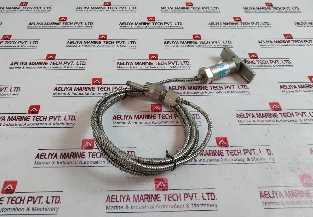 J.Arthur Moore 201-440-5600 Thermocouple Head Assembly Tic-ioi-i/ Tic-iqi-i 7Bs