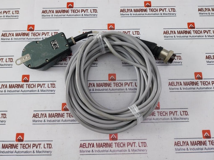 Japan Loudspeaker Wm-3 Dynamic Microphone With 15 M Cable