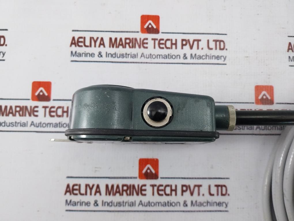 Japan Loudspeaker Wm-3 Dynamic Microphone With 15 M Cable