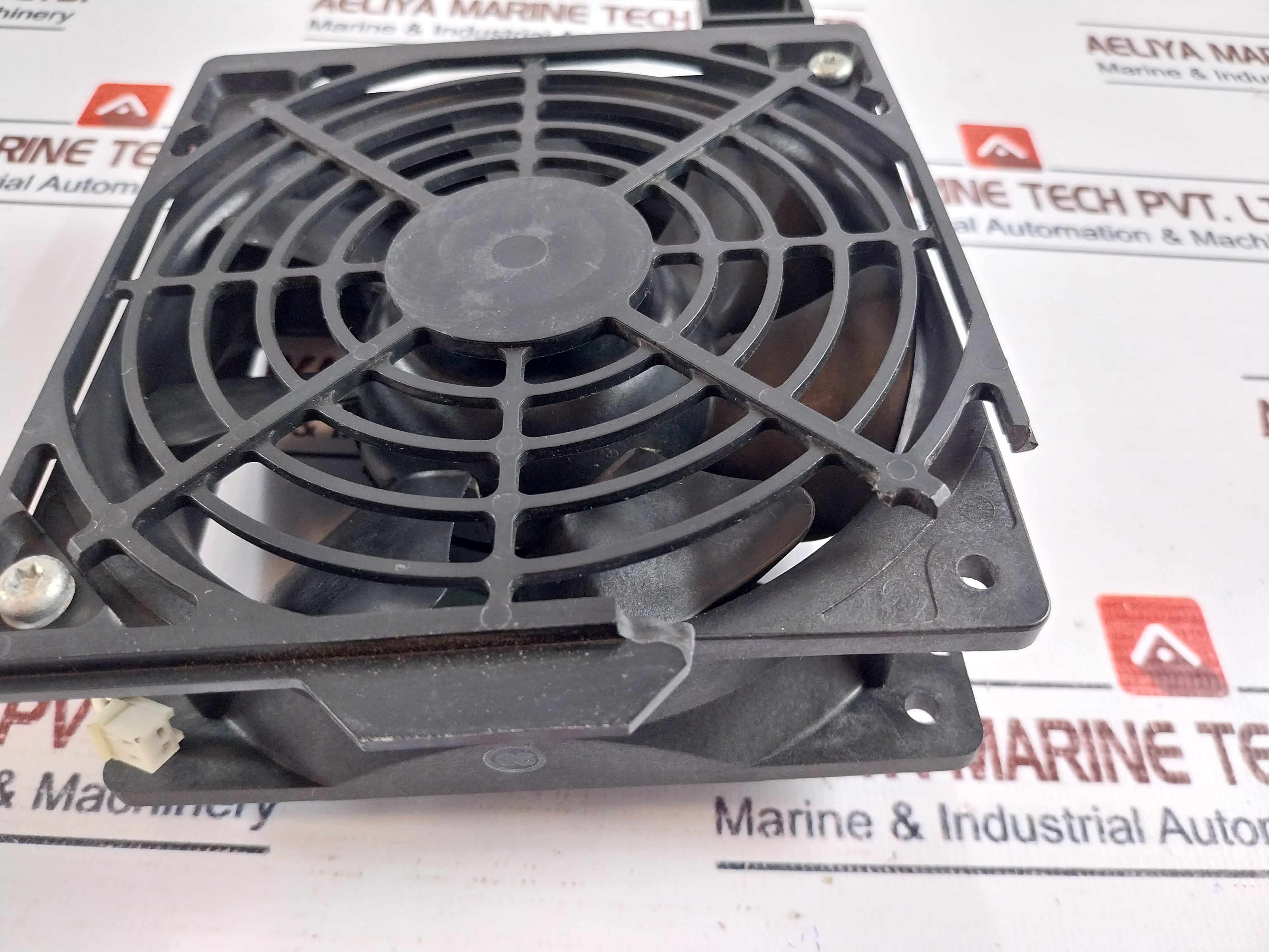 Japan Servo Cndc24B4 Dc Brushless Cooling Fan Dc24V 0.32A 7W